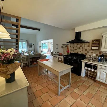 Provencal Villa, Luberon Park Villa *